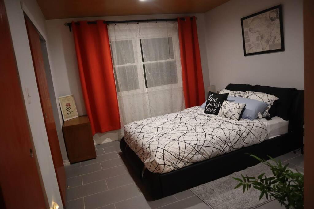 Your Cozy Comfy Rental Ню Йорк Екстериор снимка