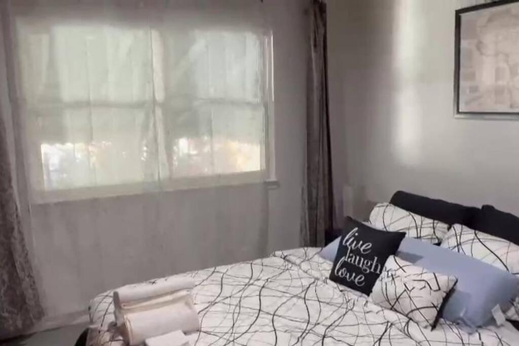 Your Cozy Comfy Rental Ню Йорк Екстериор снимка