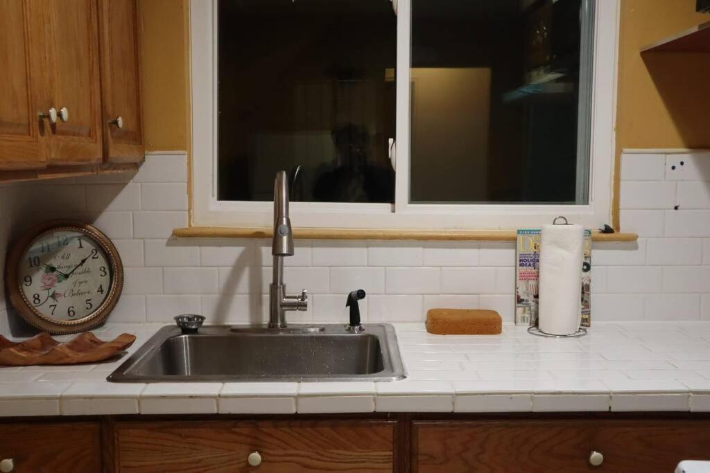 Your Cozy Comfy Rental Ню Йорк Екстериор снимка