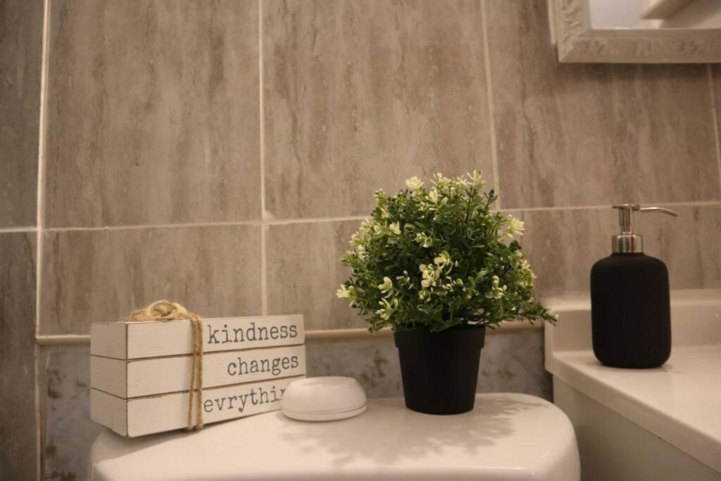 Your Cozy Comfy Rental Ню Йорк Екстериор снимка